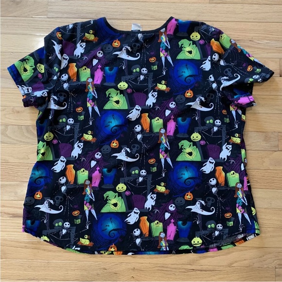 Disney Tim Burton’s The Nightmare Before Christmas Scrub Top 2XL Oogie Boogie - Picture 6 of 9